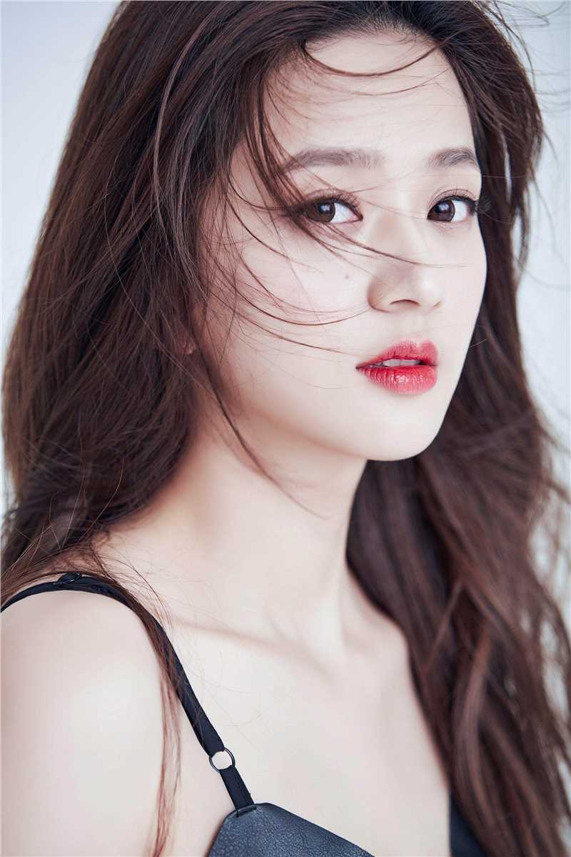 高清唐本黑色纱裙外搭吊带背心时尚洋气图集