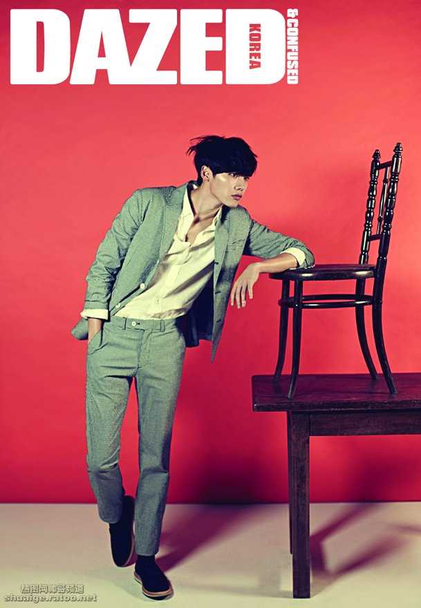 高清韩国帅哥李钟硕《Dazed》时尚杂志图集