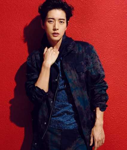 特别专辑朴海镇《风度men’s,uno》时尚杂志封面图片