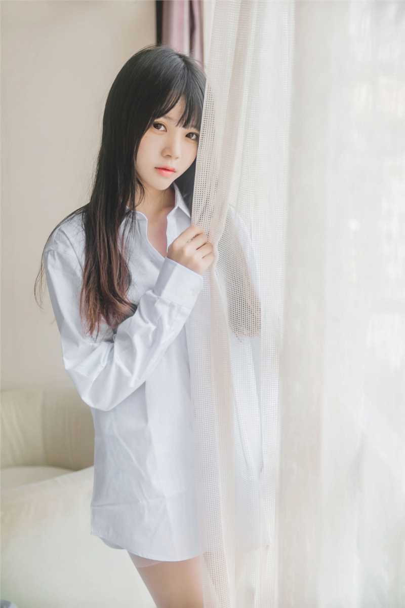 高清白衬衣美少女袜子大长腿性感图集