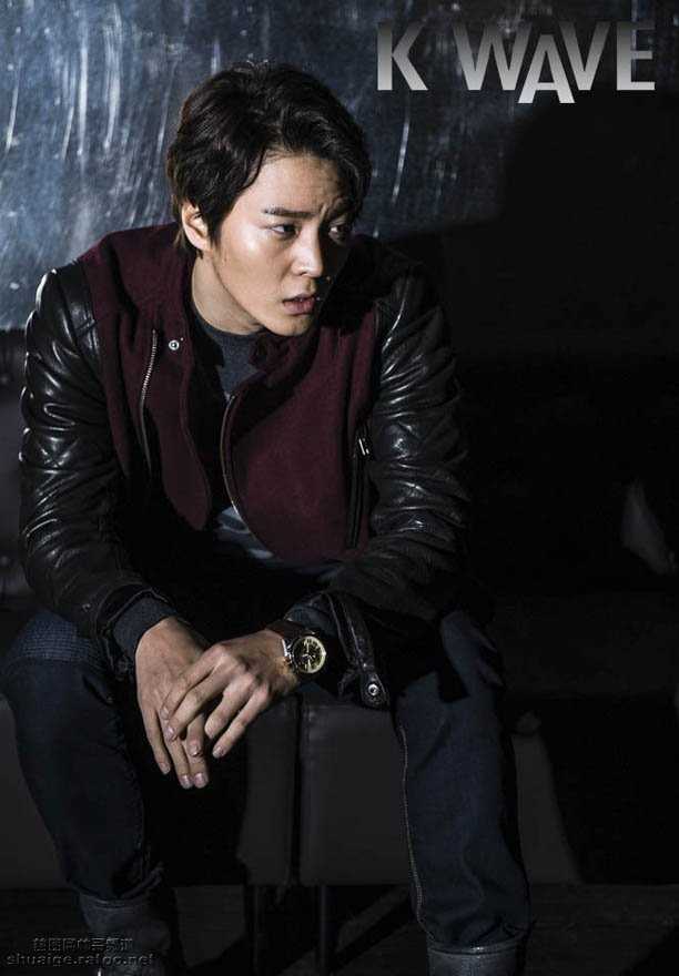 优质韩国男明星朱元《K,WAVE》时尚杂志封面相册