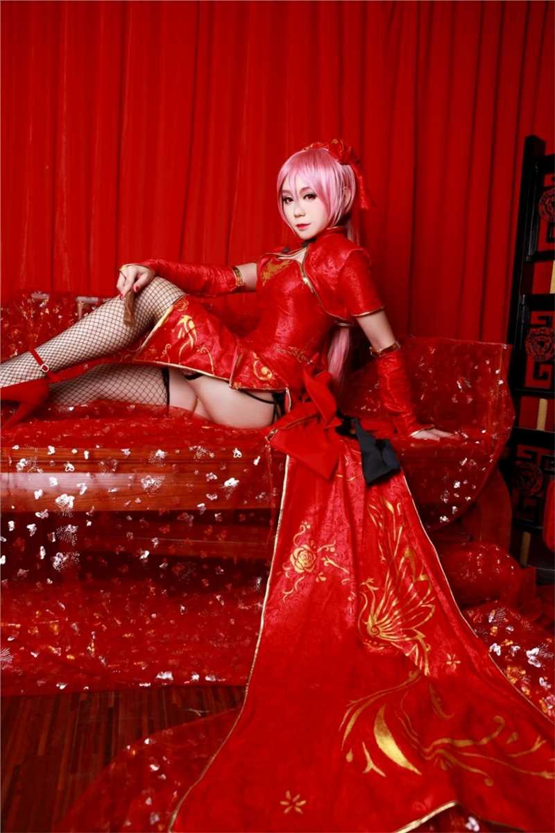 网红美女小彦COS巡音流歌旗袍性感写真