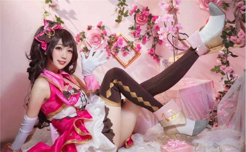 最新《偶像灰姑娘女孩》岛村卯月cosplay图集