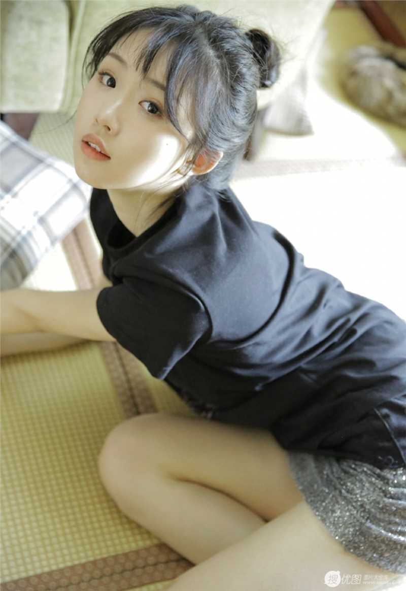 优质清纯丸子头皮肤美少女私房相册