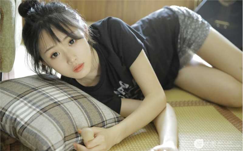 优质清纯丸子头皮肤美少女私房相册