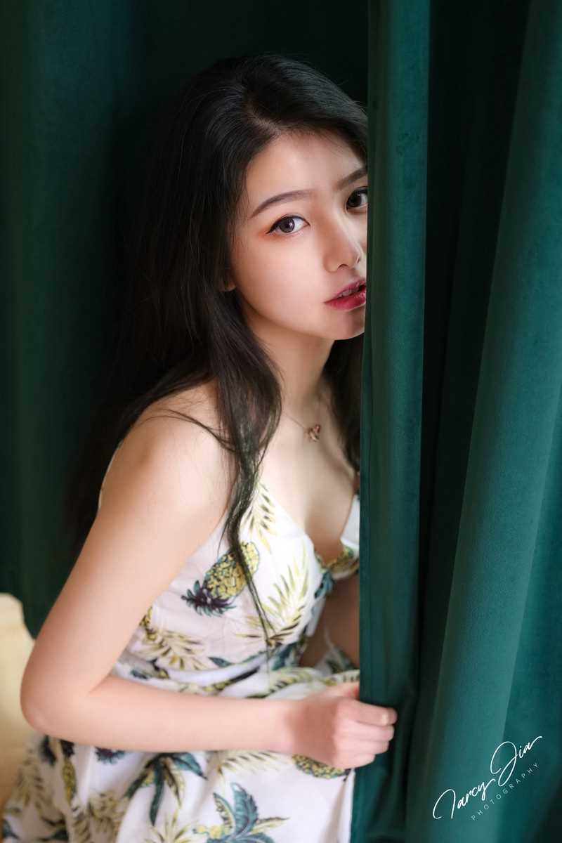 最新古韵美女迪依小琪复古旗袍魅惑诱人私房壁纸