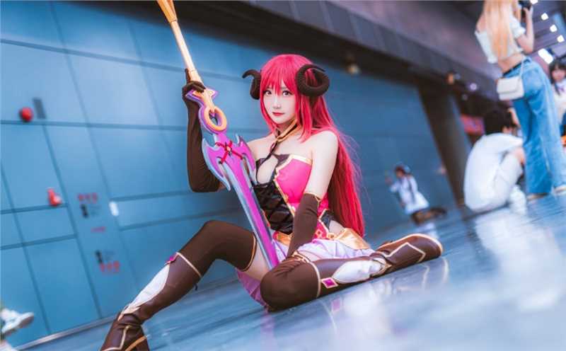 公主连结!ReDive支仓伊绪cosplay
