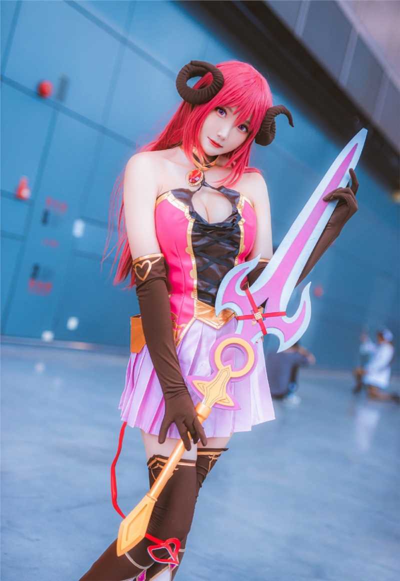 公主连结!ReDive支仓伊绪cosplay