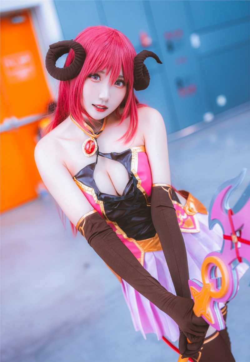 公主连结!ReDive支仓伊绪cosplay