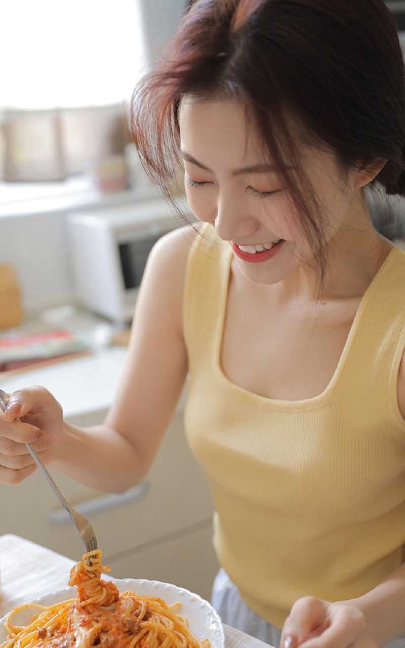 最新可爱厨艺女孩甜美动人私房图集