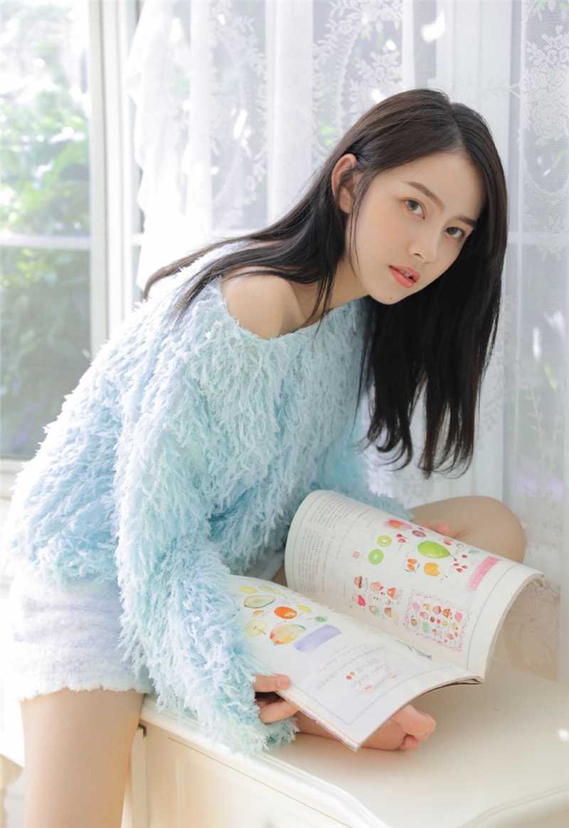 高清清纯养眼美人白皙诱人私房图集