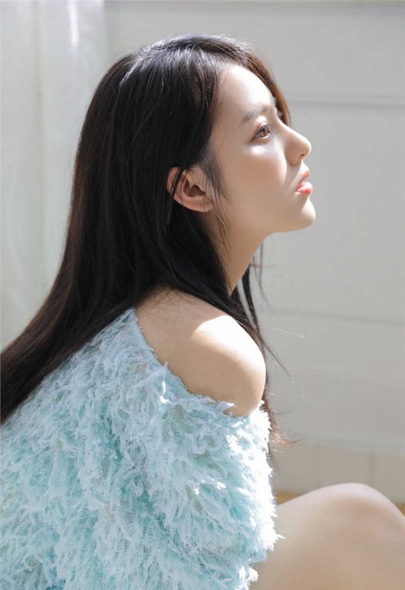 高清清纯养眼美人白皙诱人私房图集