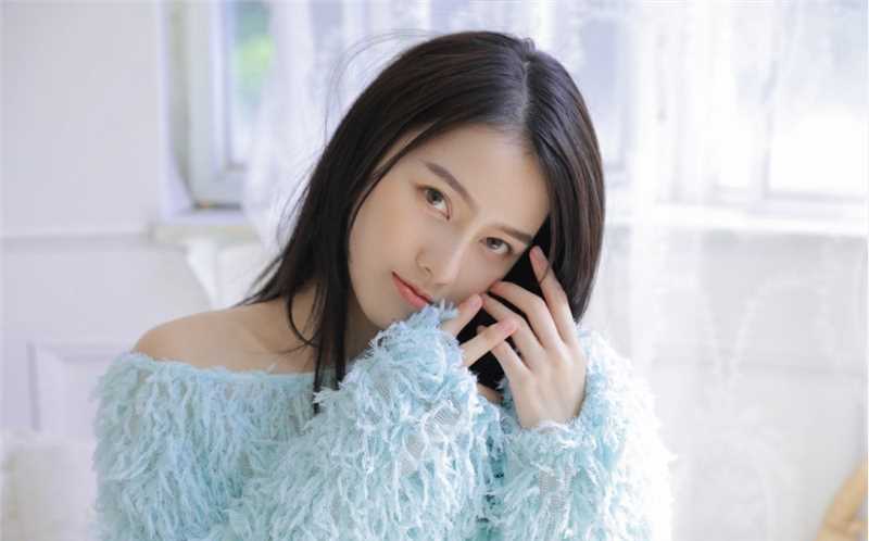 高清清纯养眼美人白皙诱人私房图集