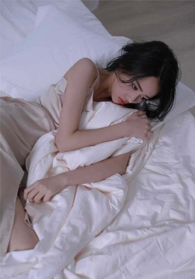 精选性感美女娇媚百态诱惑私房图册