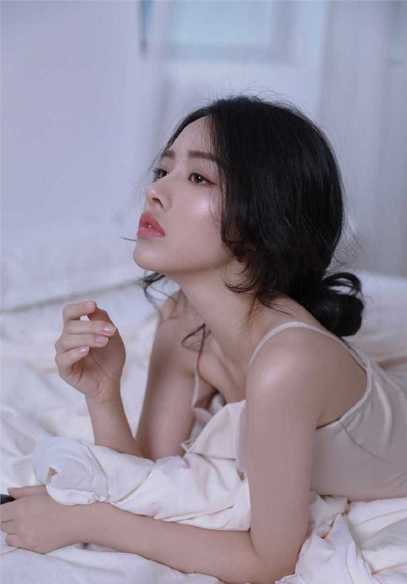 精选性感美女娇媚百态诱惑私房图册