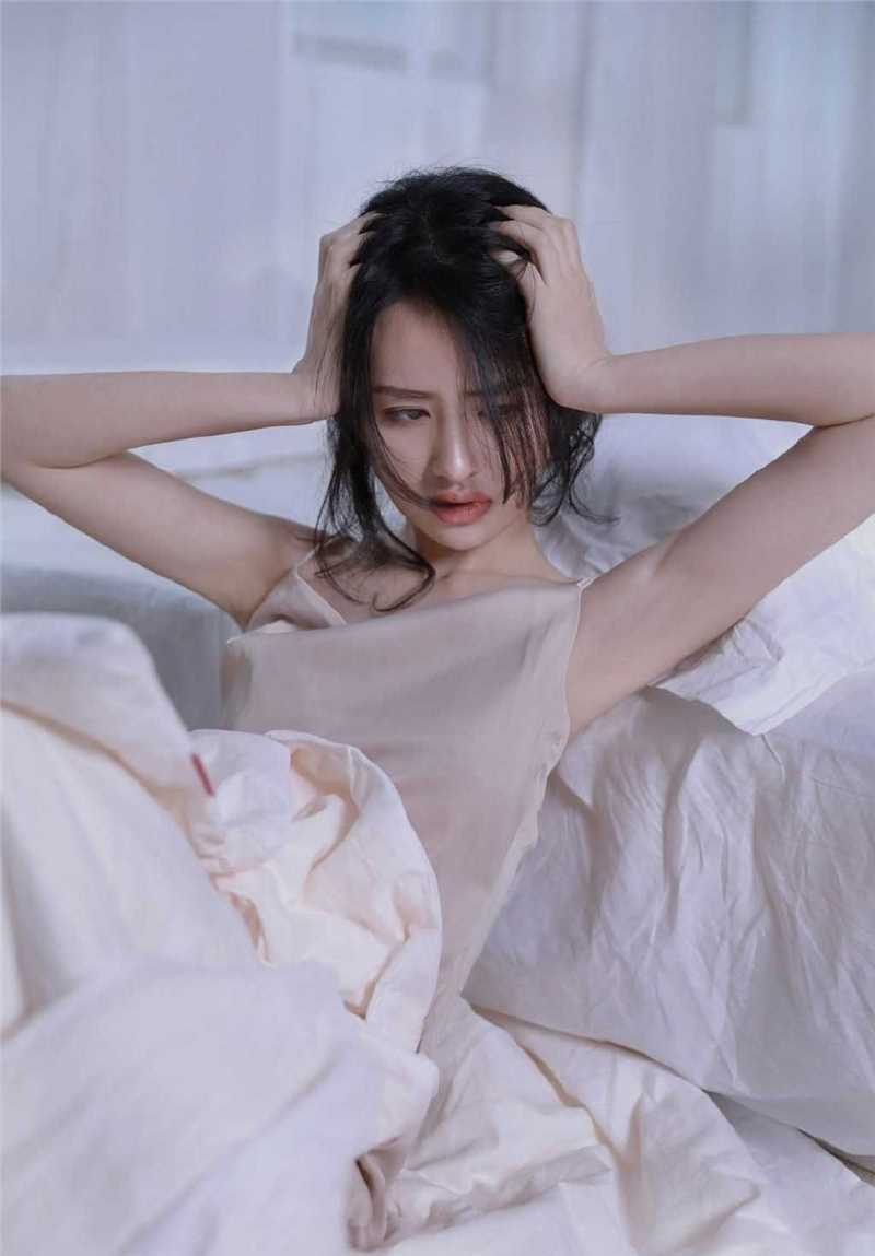 精选性感美女娇媚百态诱惑私房图册