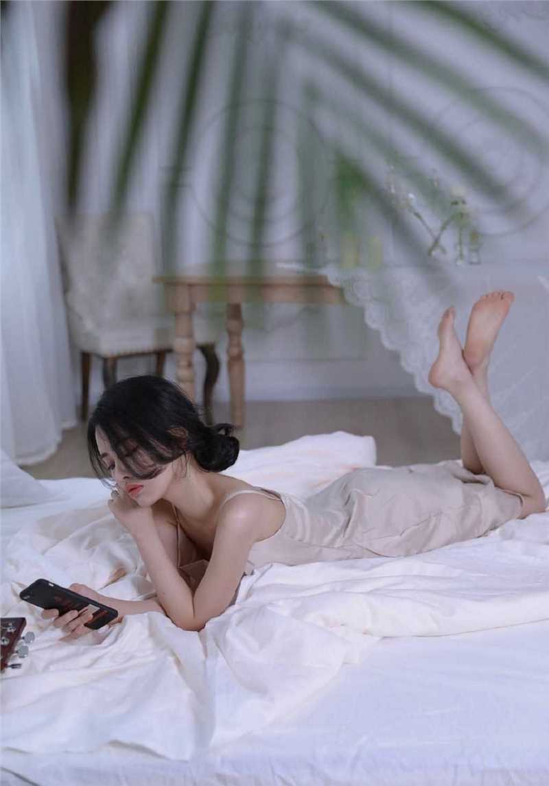 精选性感美女娇媚百态诱惑私房图册