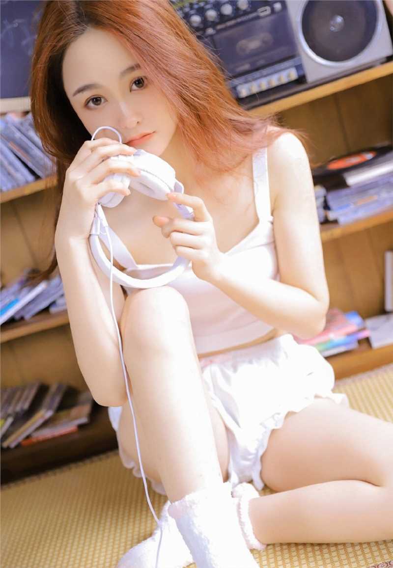 特别专辑迷人小蛮腰美女居家艺术图片