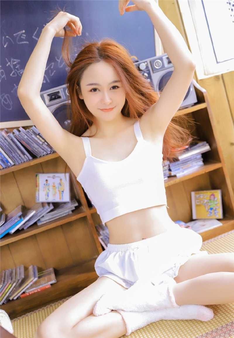 特别专辑迷人小蛮腰美女居家艺术图片