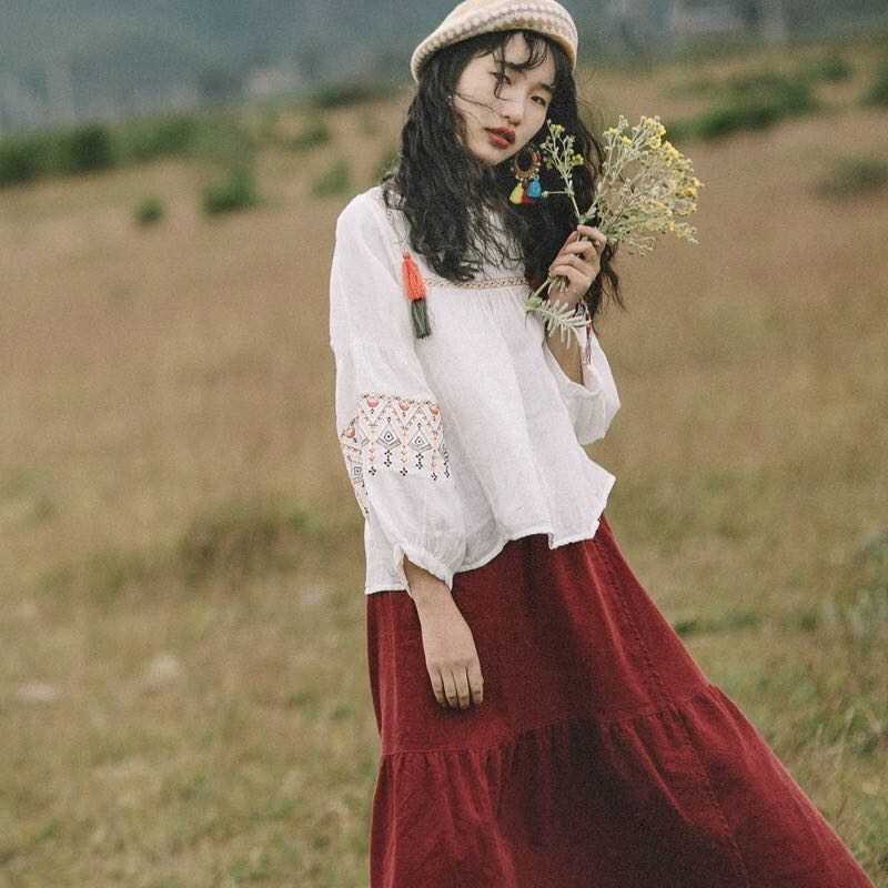 精选草原配美女风景美照图片大全图册
