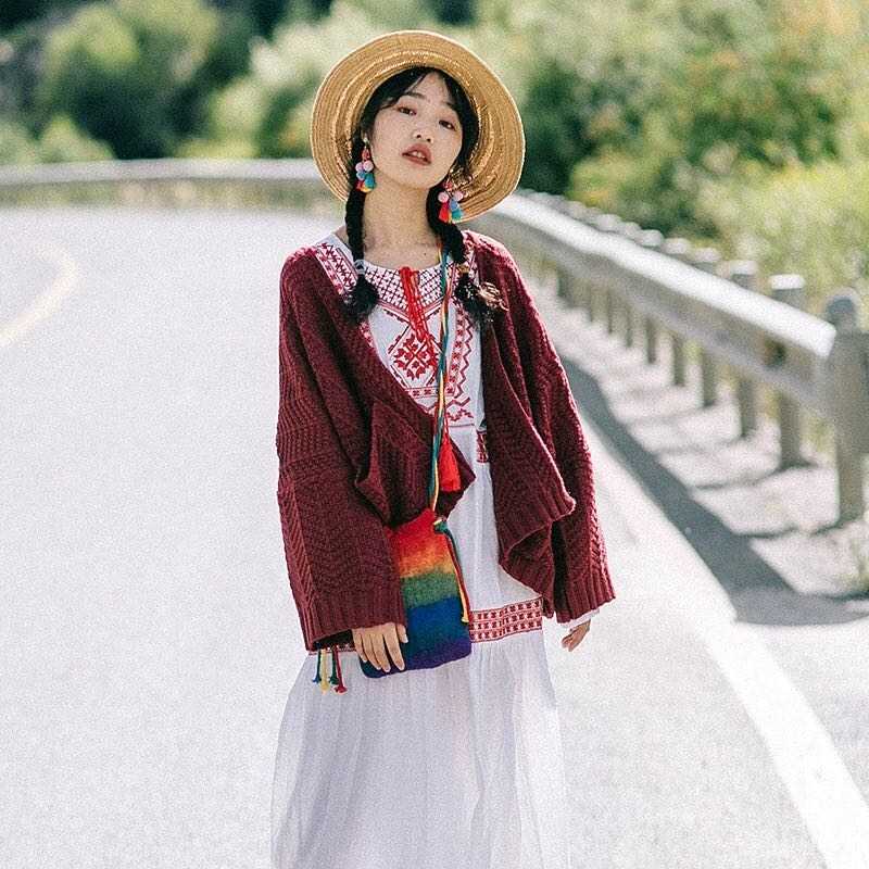 精选草原配美女风景美照图片大全图册