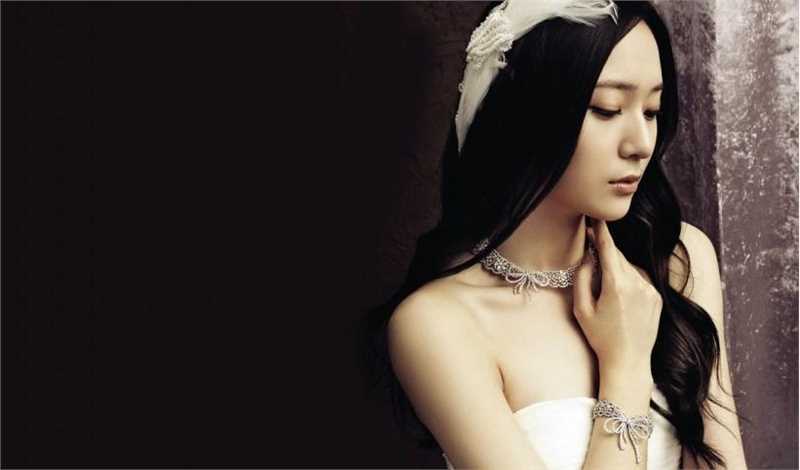 精选韩国甜美姐妹花郑秀妍郑秀晶时尚黑白图册