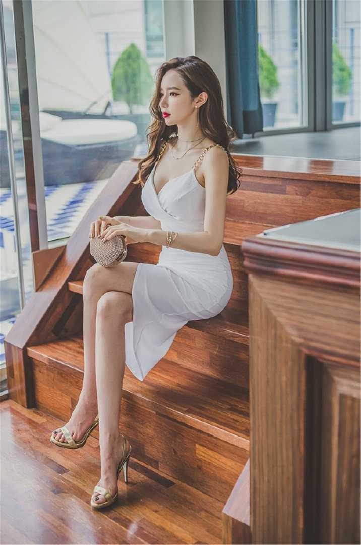 优质火爆性感亚洲嫩模傲人美胸大胆私房拍摄图图片
