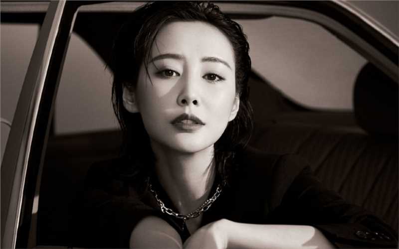 李纯干练霸气黑白风帅气高清时尚