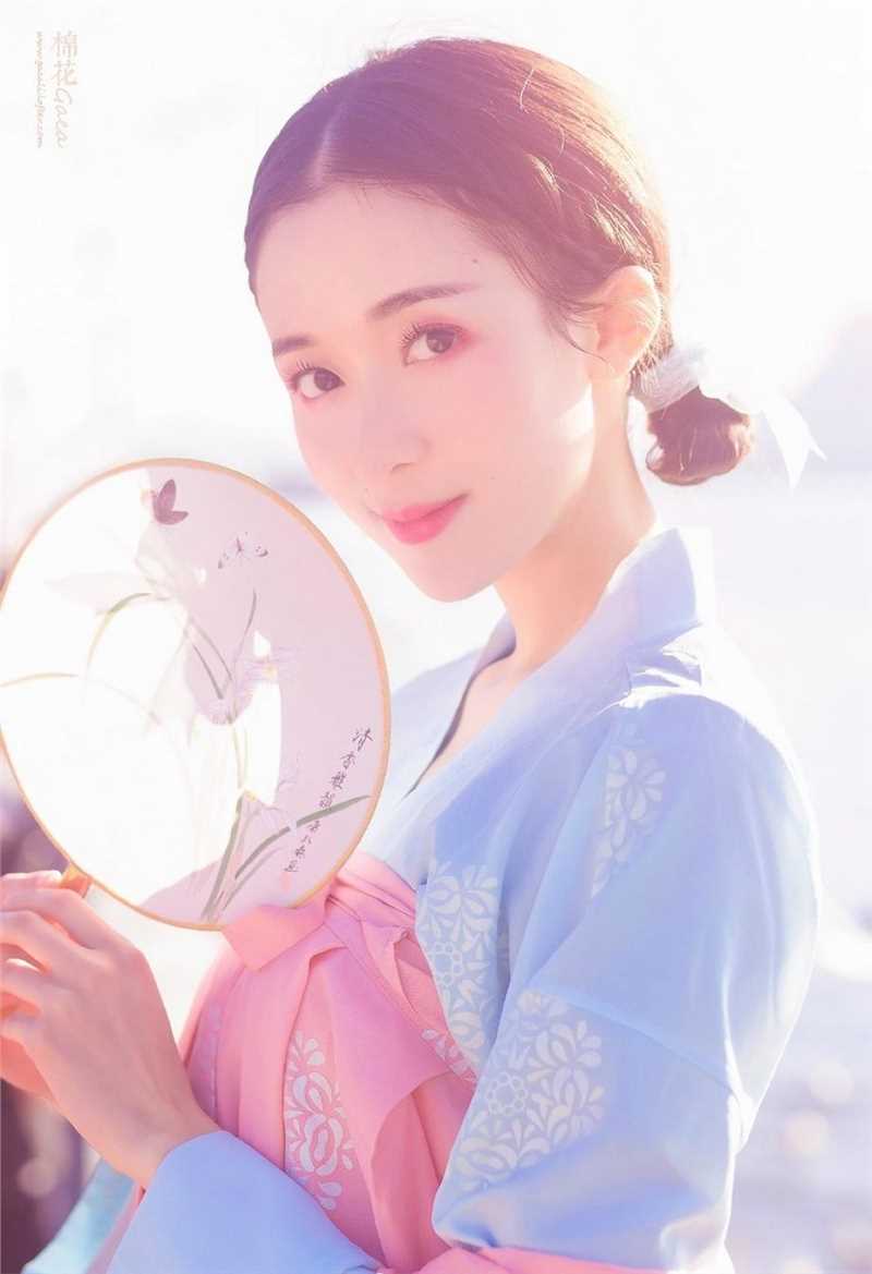 高清温柔甜美古装韩服美女户外唯美梦幻艺术照图集