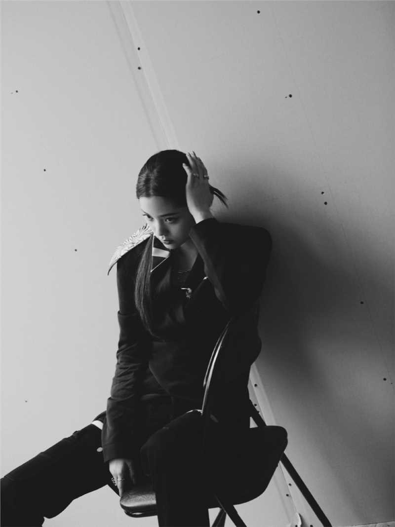 最全甜酷女孩欧阳娜娜时尚有范穿搭黑白相册