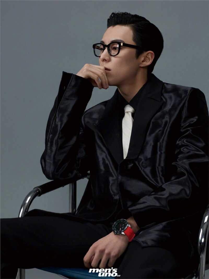 高清王鹤棣黑框眼镜狼奔头雅痞西装时尚图集