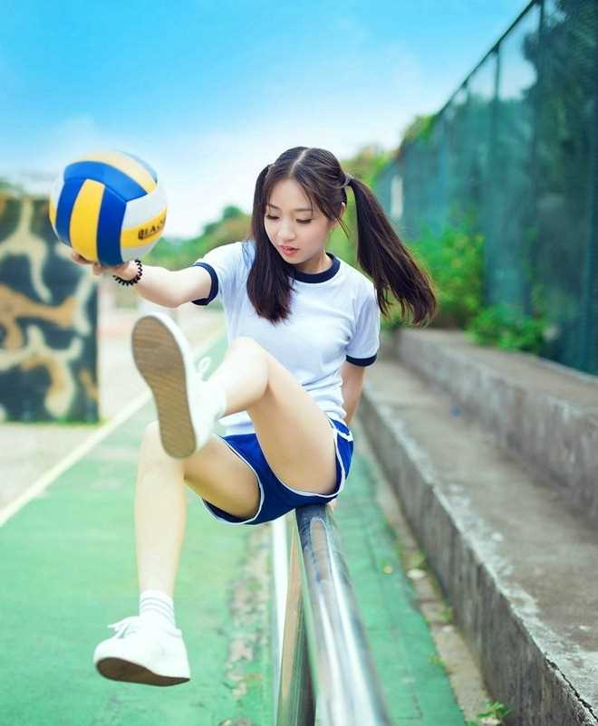 优质校园足球宝贝清纯靓丽运动装青春活力甜美俏皮图片