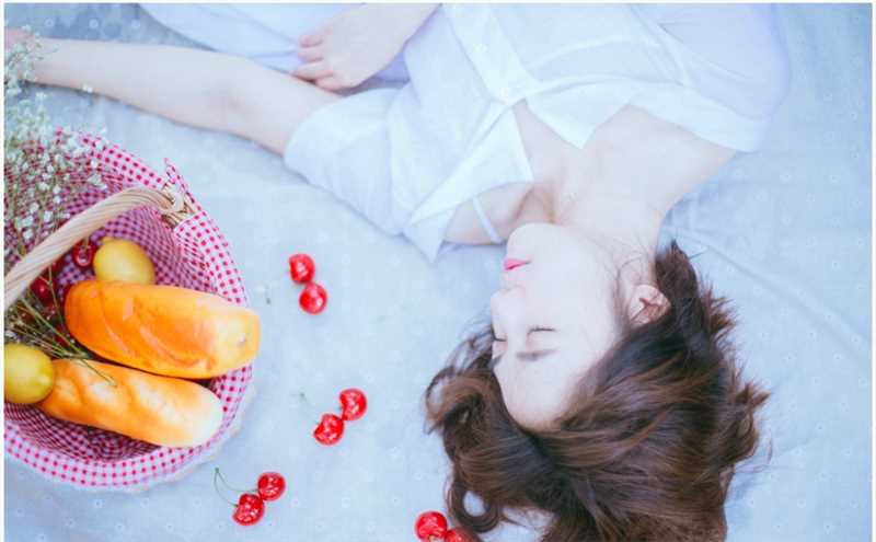 精选足球宝贝爱丽莎性感内衣翘臀诱惑私房照图册