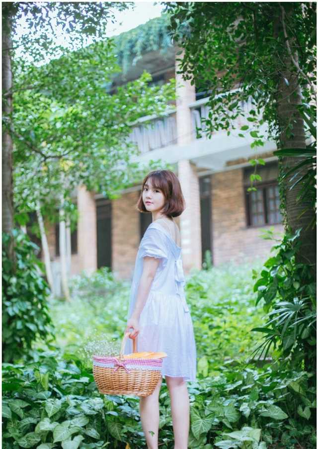 精选足球宝贝爱丽莎性感内衣翘臀诱惑私房照图册