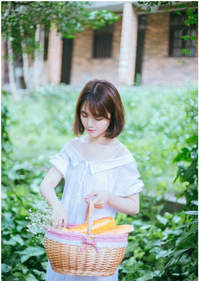 精选足球宝贝爱丽莎性感内衣翘臀诱惑私房照图册