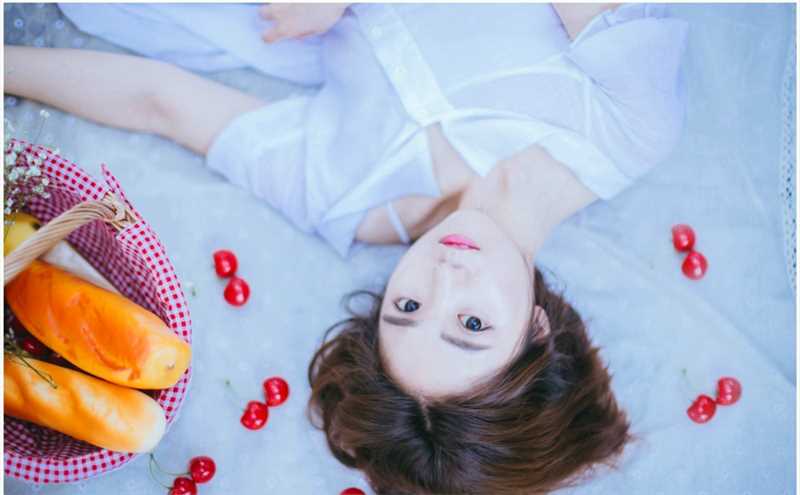 精选足球宝贝爱丽莎性感内衣翘臀诱惑私房照图册