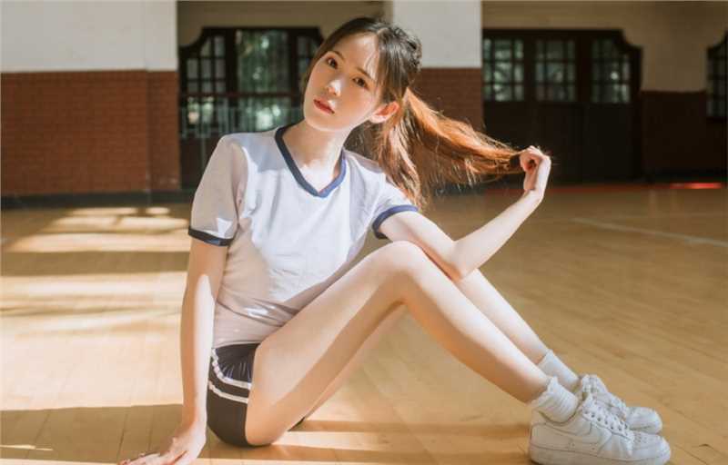 精选校园下课后篮球宝贝白漂亮女生神气质图册