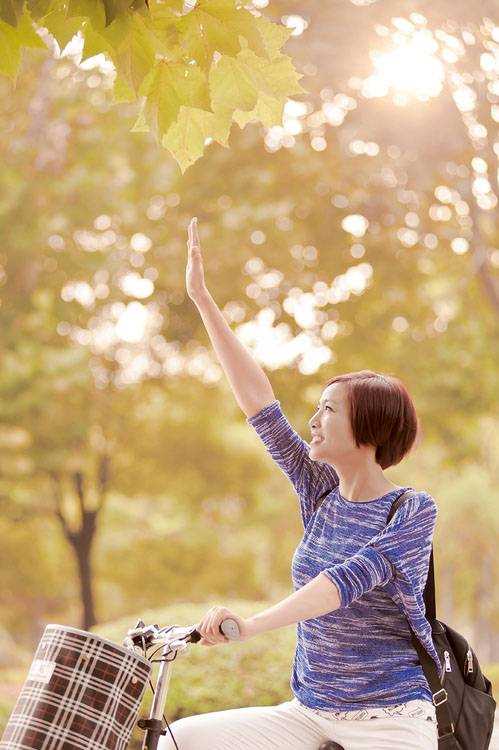 最新篮球宝贝孙峥性感比基尼诱惑壁纸