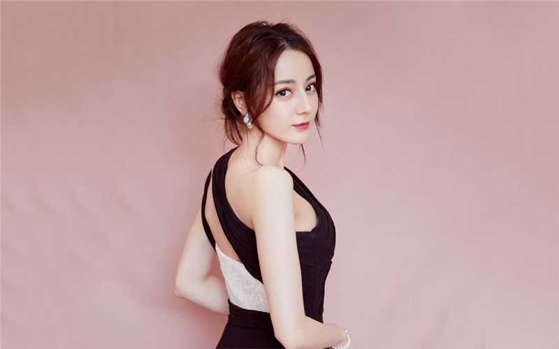 特别专辑迪丽热巴性感礼服高颜值梦幻香肩套图图片