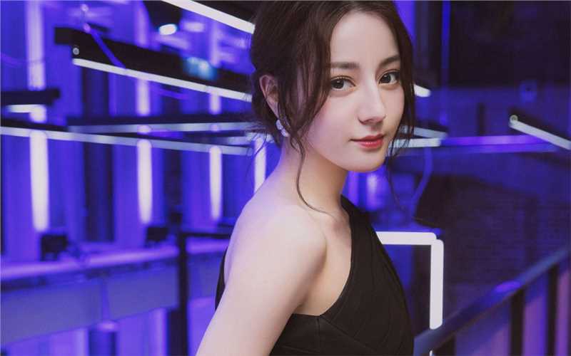 特别专辑迪丽热巴性感礼服高颜值梦幻香肩套图图片