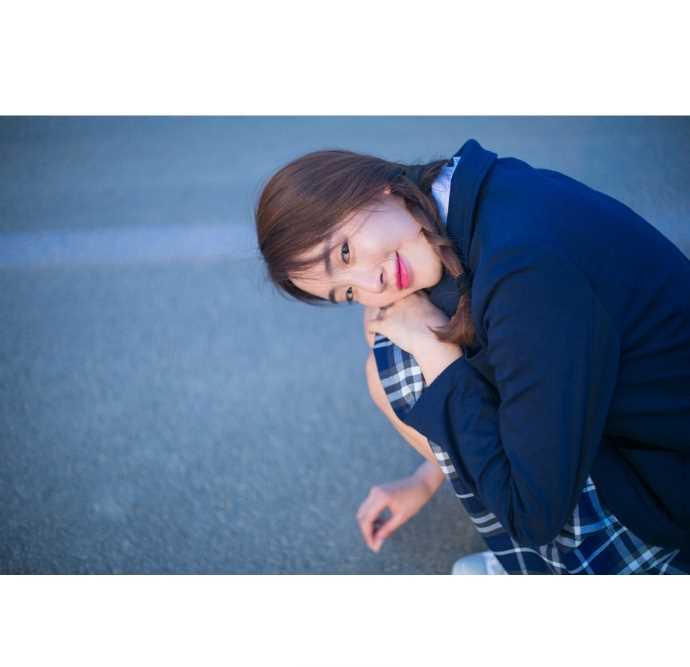 高清王紫璇麻花辫清纯jk制服大长腿户外集图集