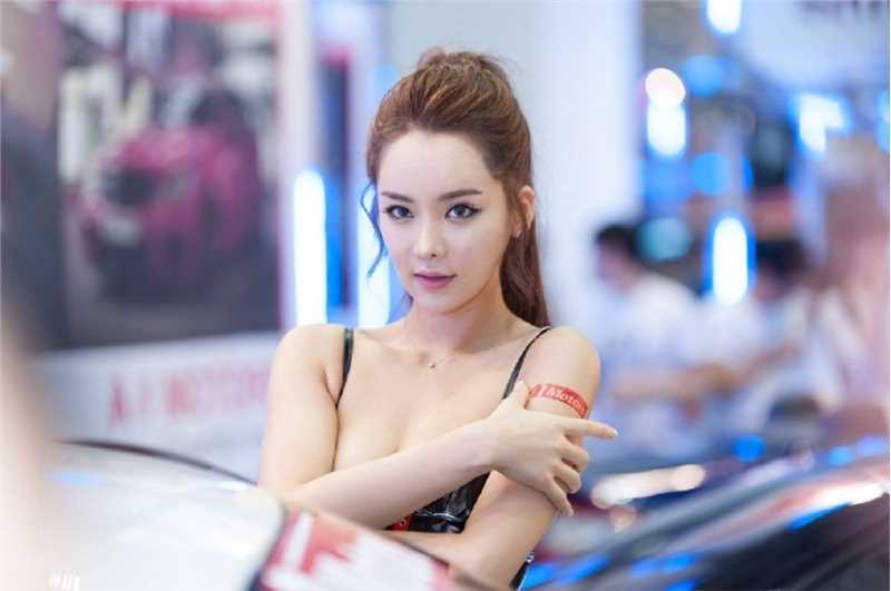 最新气质韩国车模美女美腰细腿高清美胸诱惑美女图集