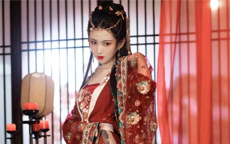 妩媚古装美女红色薄纱风俗媚娘艺术照