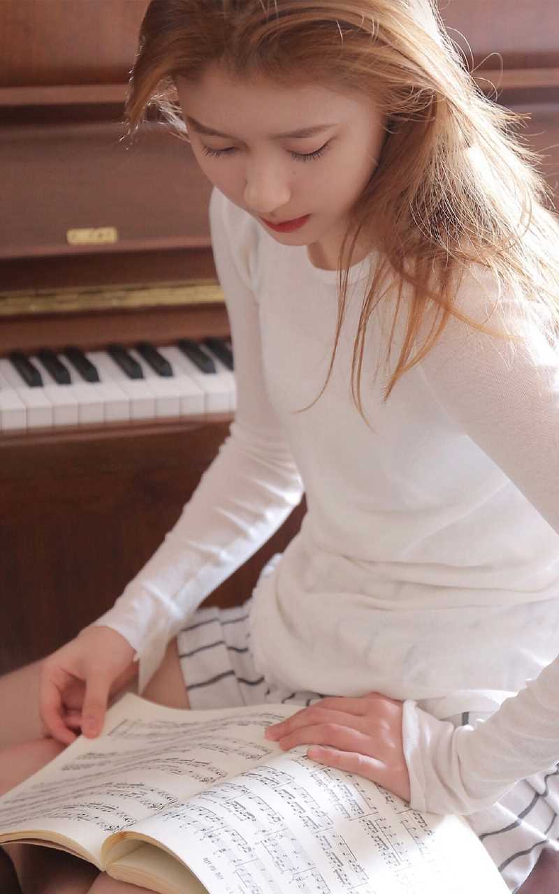 最新秀人网古装美女h罩杯大奶傲人事业线图片图集