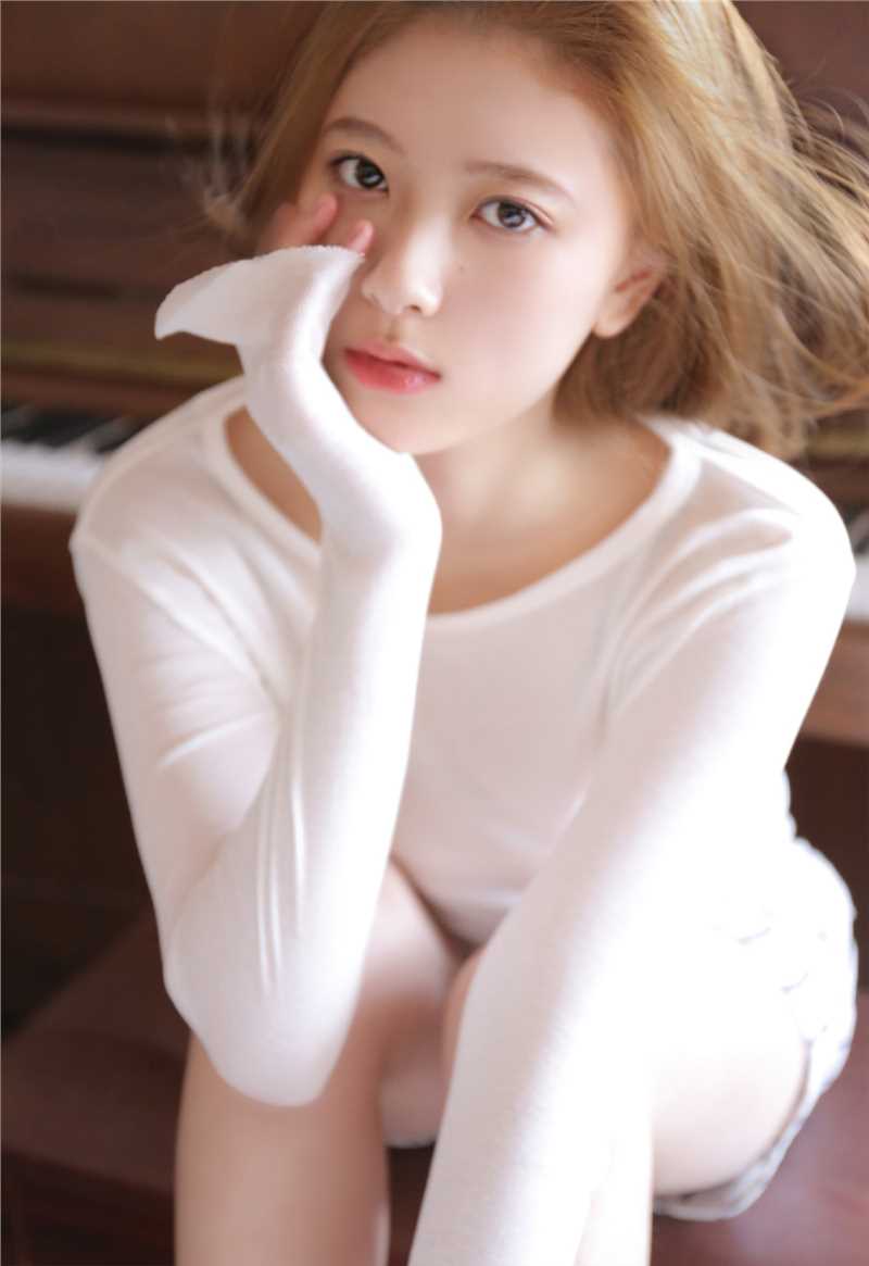 最新秀人网古装美女h罩杯大奶傲人事业线图片图集