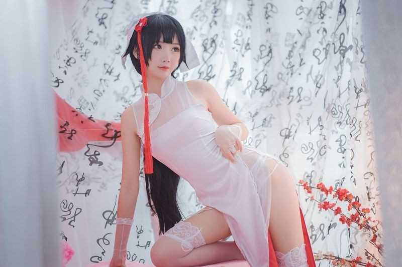 美女网红coser面饼仙儿旗袍性感