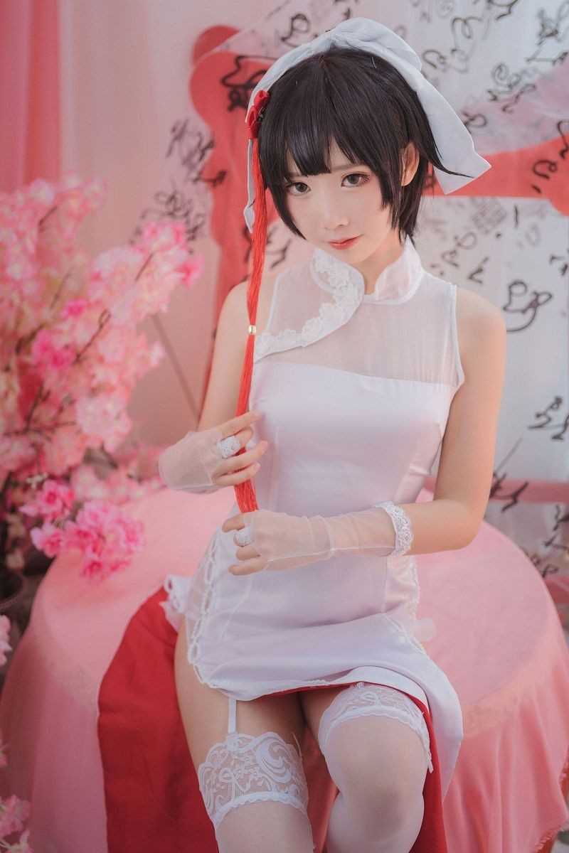 美女网红coser面饼仙儿旗袍性感
