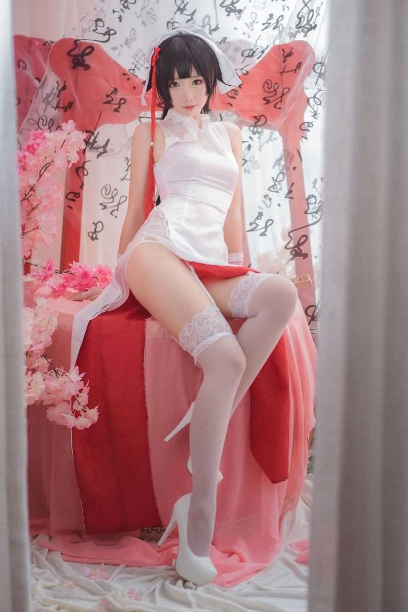 美女网红coser面饼仙儿旗袍性感