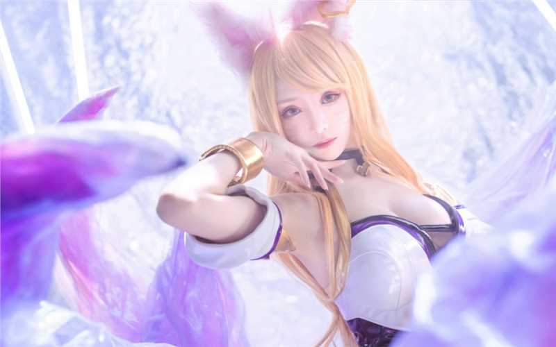 精选波涛童颜美女cosplay英雄联盟lol阿狸大胆艺术照图册
