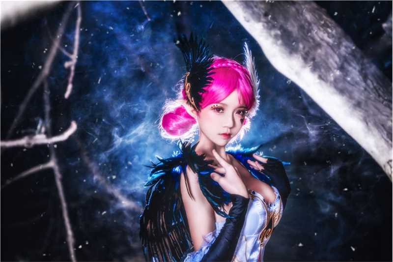 精选王者荣耀小乔暗黑系时装cosplay图册